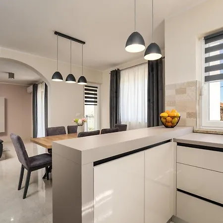 House Leana Villa